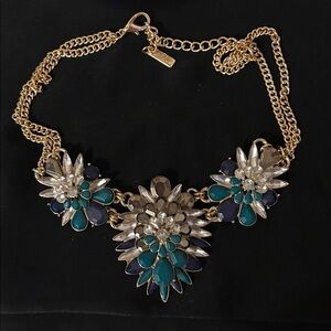 Elegant Gold and Green Statement Necklace Mika